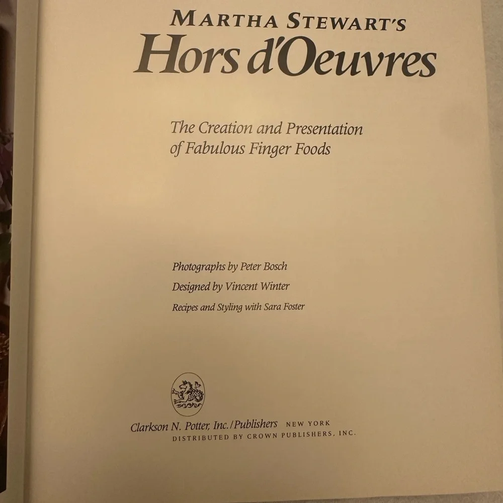 1984 Martha Stewart's Hors d'Oeuvres Cookbook - First Edition